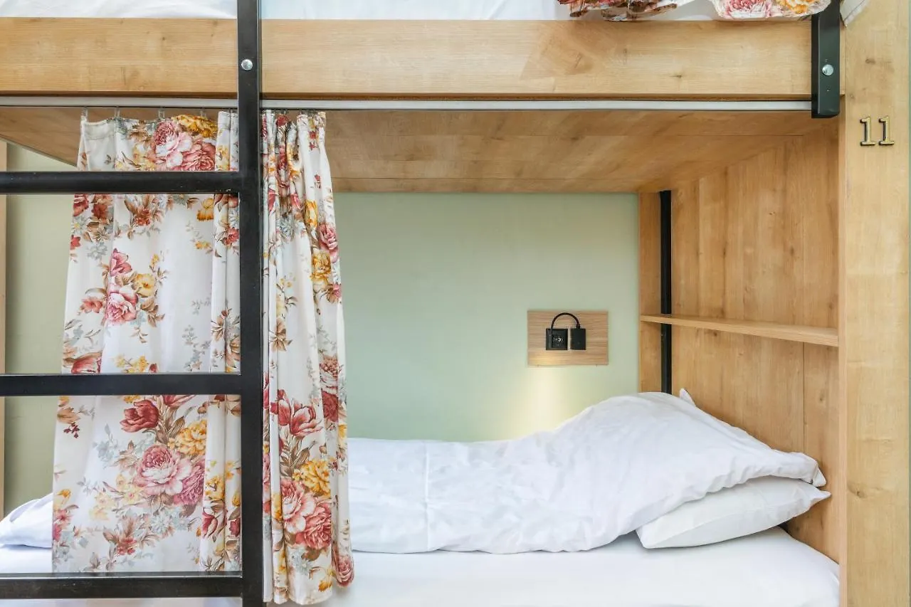 Pushkin 10 Hostel Tiflis Gürcistan